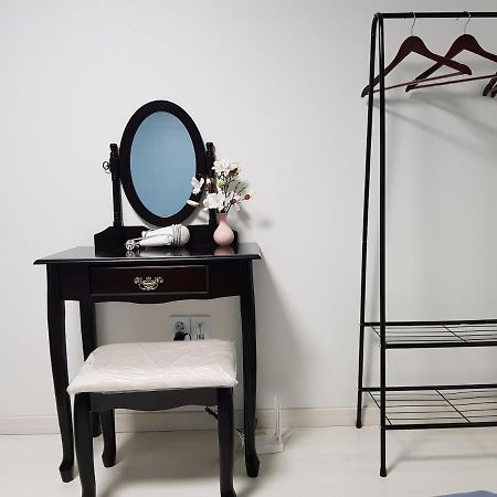 We Home Guesthouse Инчон Екстериор снимка
